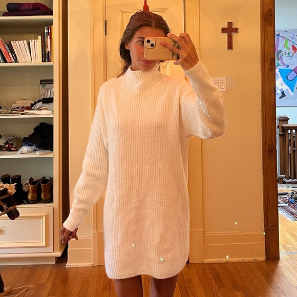 Garage Dresses & Skirts - Garage Cream Turtleneck Sweater